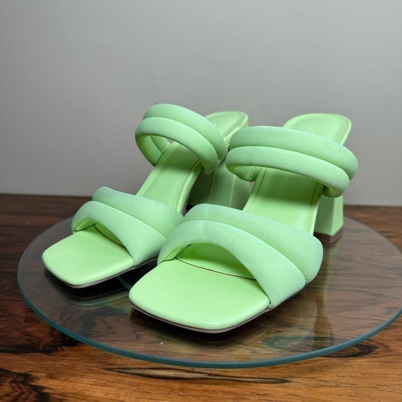 Open Edit Stella Sandal in Neon Green - Picture 4 of 16